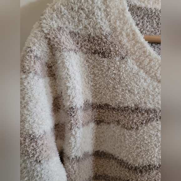 Barefoot Dreams CozyChic Seaside Crew-Neck Pullover Sweater Large Ivory Zebra - Picture 6 of 8